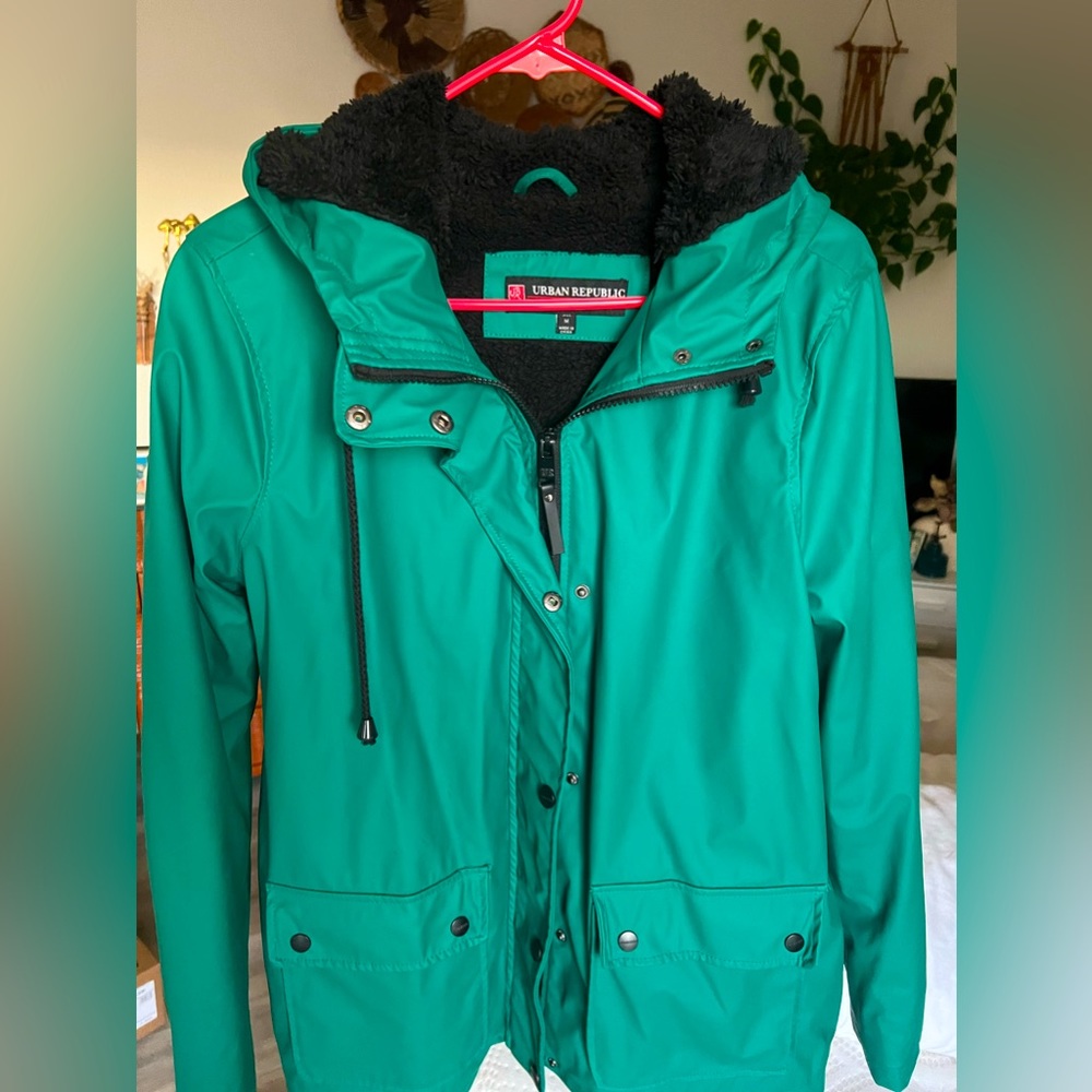 Urban Republic size M women’s thermal raincoat with soft liner